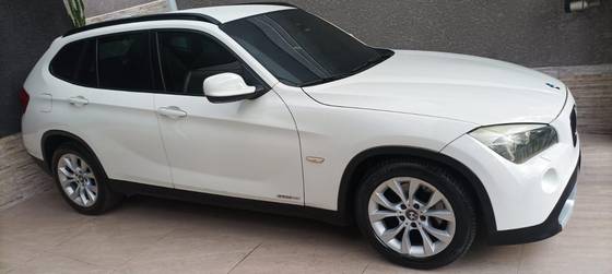 BMW X1 2.0 16V GASOLINA SDRIVE18I 4P AUTOMÁTICO BMW X1 2.0 16V GASOLINA SDRIVE18I 4P AUTOMÁTICO